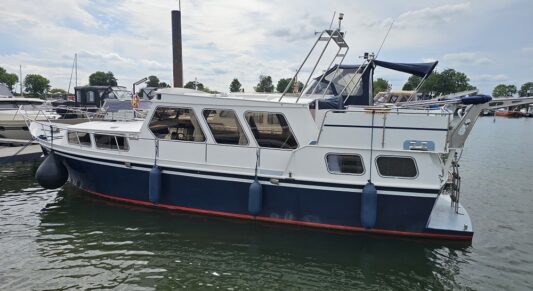 gruno motorboot inkoop verkoop 12m motorjacht met defect verkopen