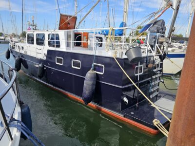 Dart 40 De Vries van Lentsch motorboot 12 m met computer PLC besturing
