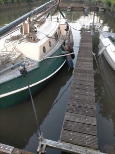 Zeeschouw platbodem zeilboot Yanmar diesel