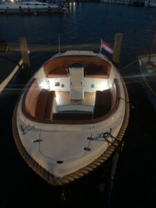 Defecte gezonken kapotte sloep inkoper opkoper inkoop opkoop